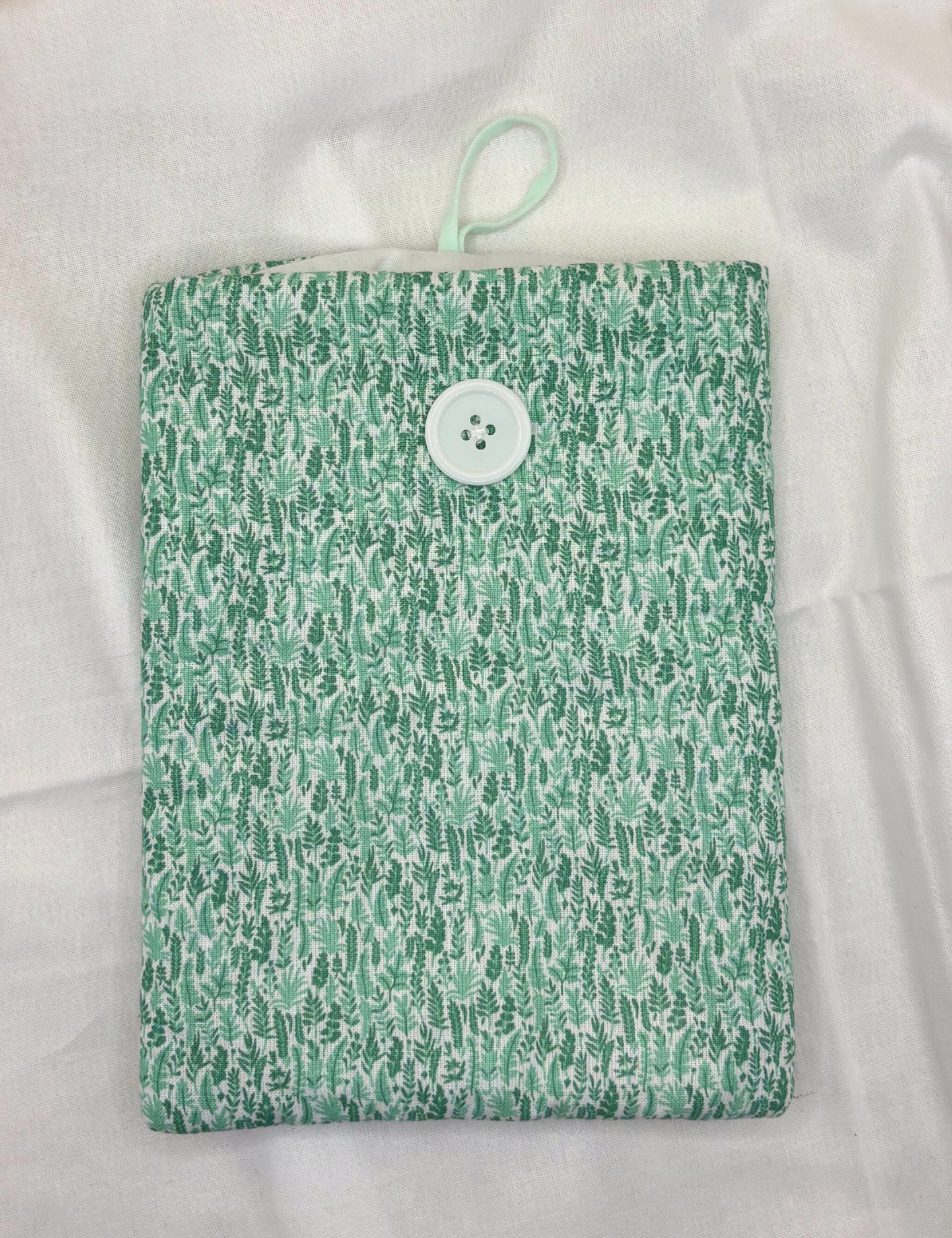 Sapling Leaf Padded Soft E-Reader Sleeve