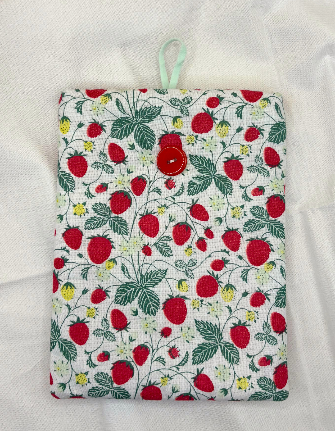 Wild Strawberries Padded Soft E-Reader Sleeve