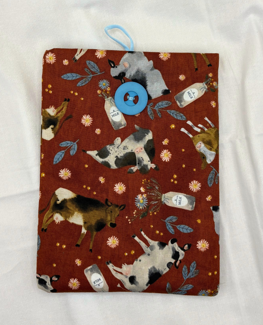 Dairy Field Padded Soft E-Reader Sleeve