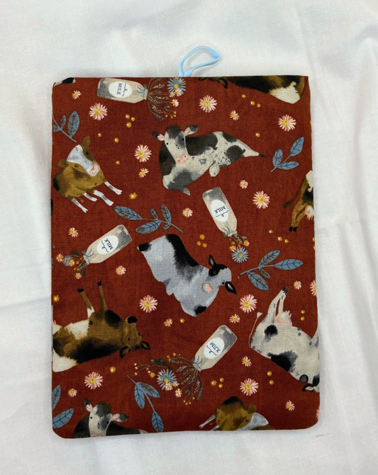 Dairy Field Padded Soft E-Reader Sleeve