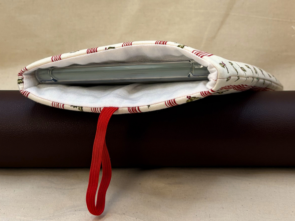 Wrapped Up Padded Soft E-Reader Sleeve