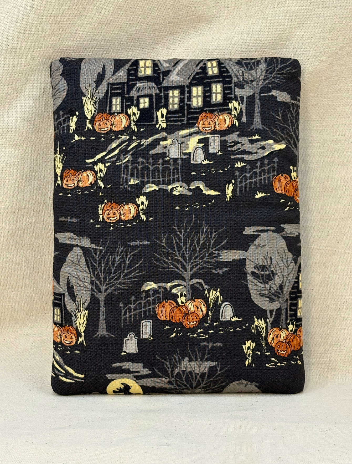 Pumpkin Town Padded Soft E-Reader Sleeve