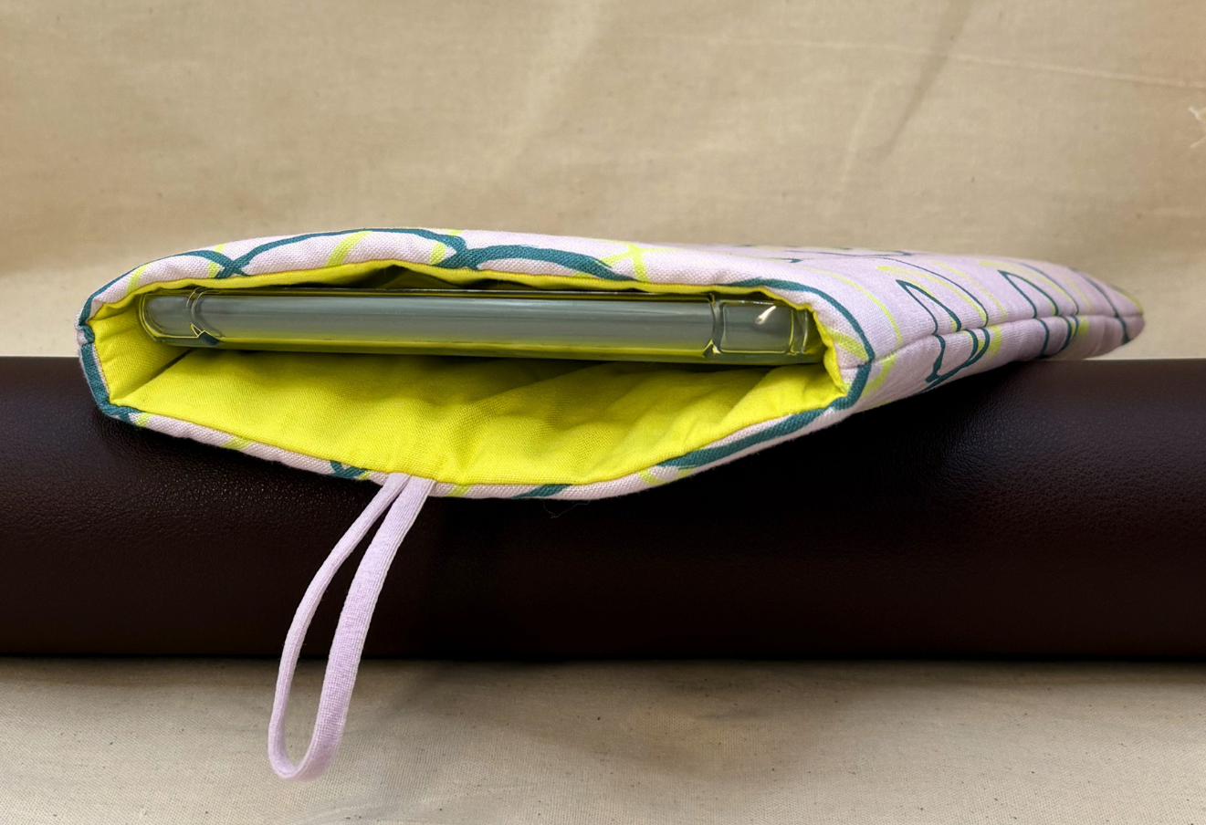 Ink Studies Padded Soft E-Reader Sleeve