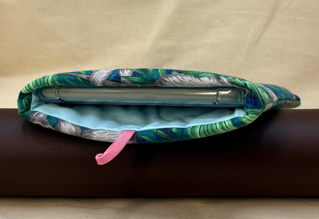Bernard's Watch Padded Soft E-Reader Sleeve
