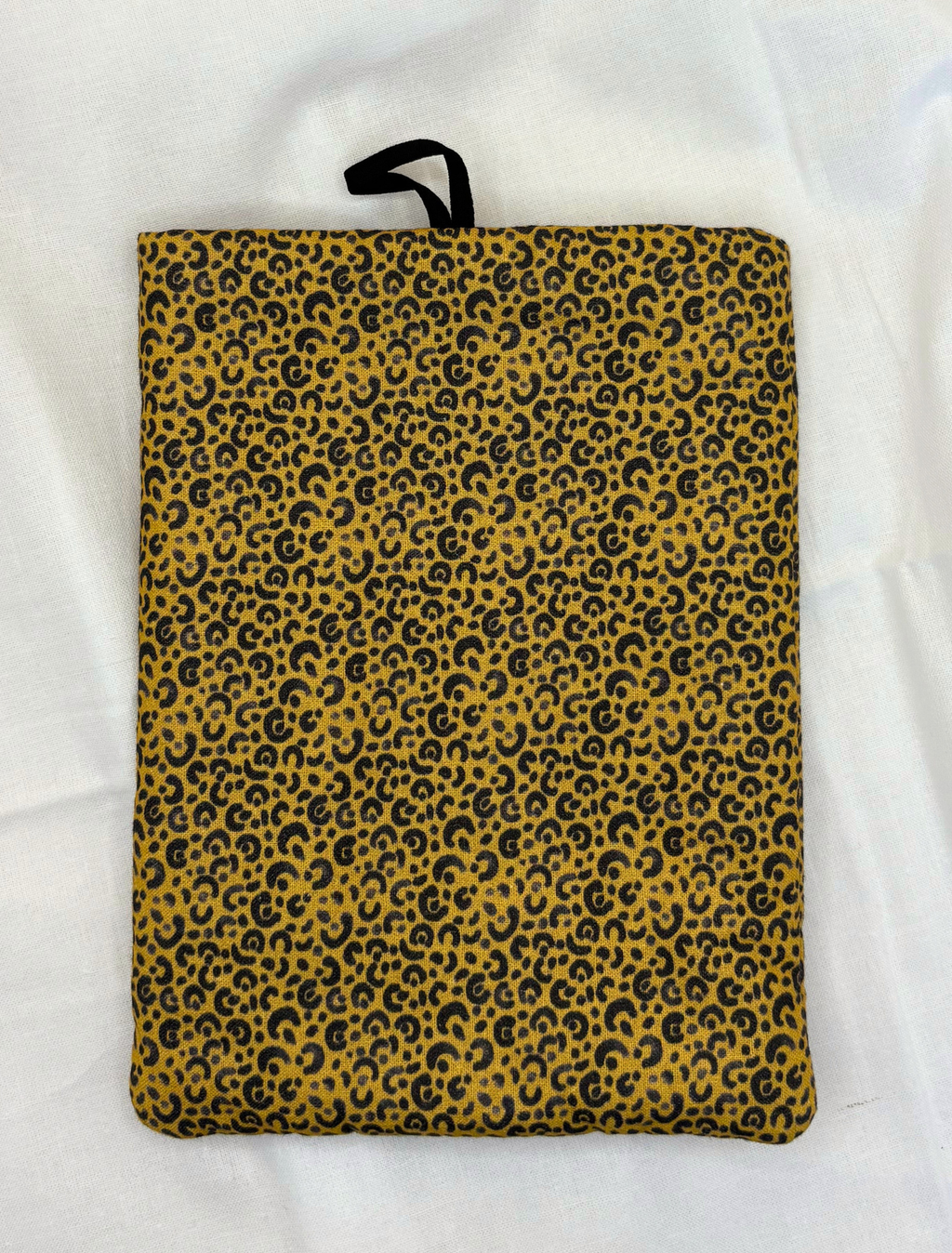 Spotted Pelt Padded Soft E-Reader Sleeve