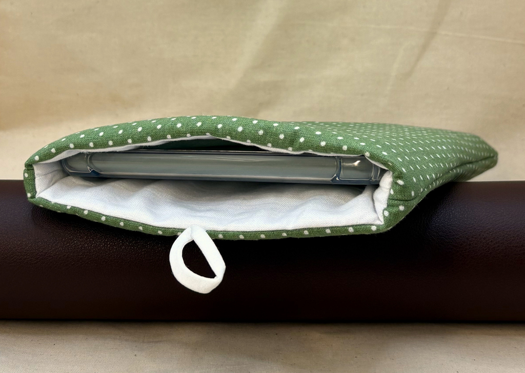 Forest Dew Padded Soft E-Reader Sleeve