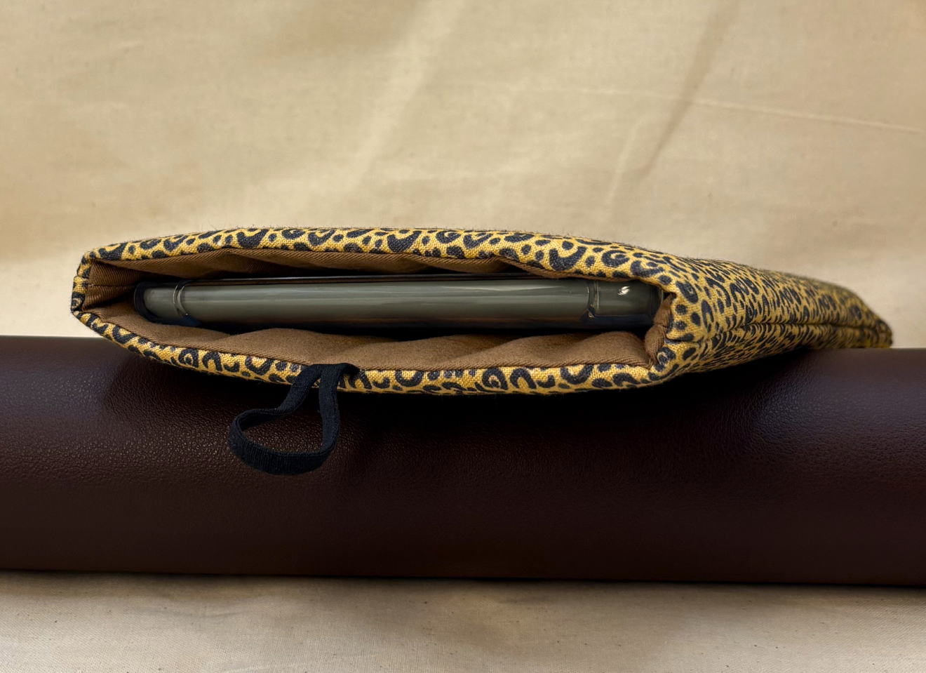 Spotted Pelt Padded Soft E-Reader Sleeve