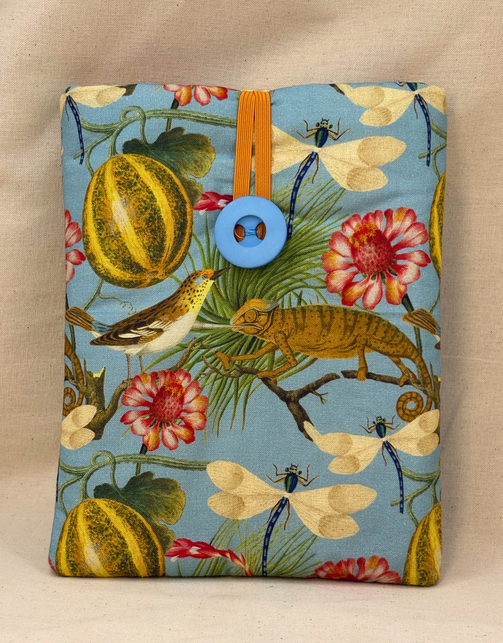 Curio Tropica Padded Soft E-Reader Sleeve
