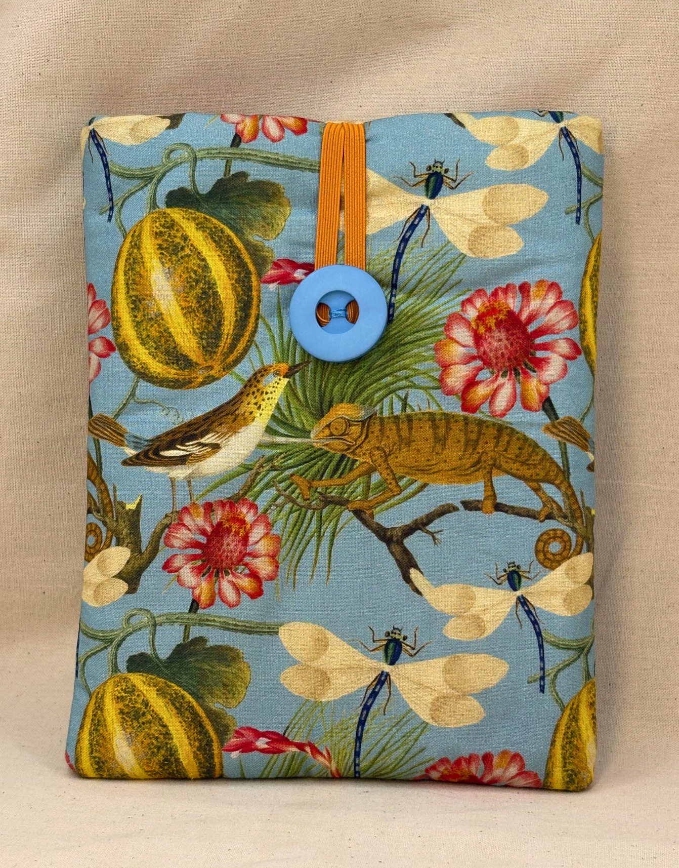 Curio Tropica Padded Soft E-Reader Sleeve
