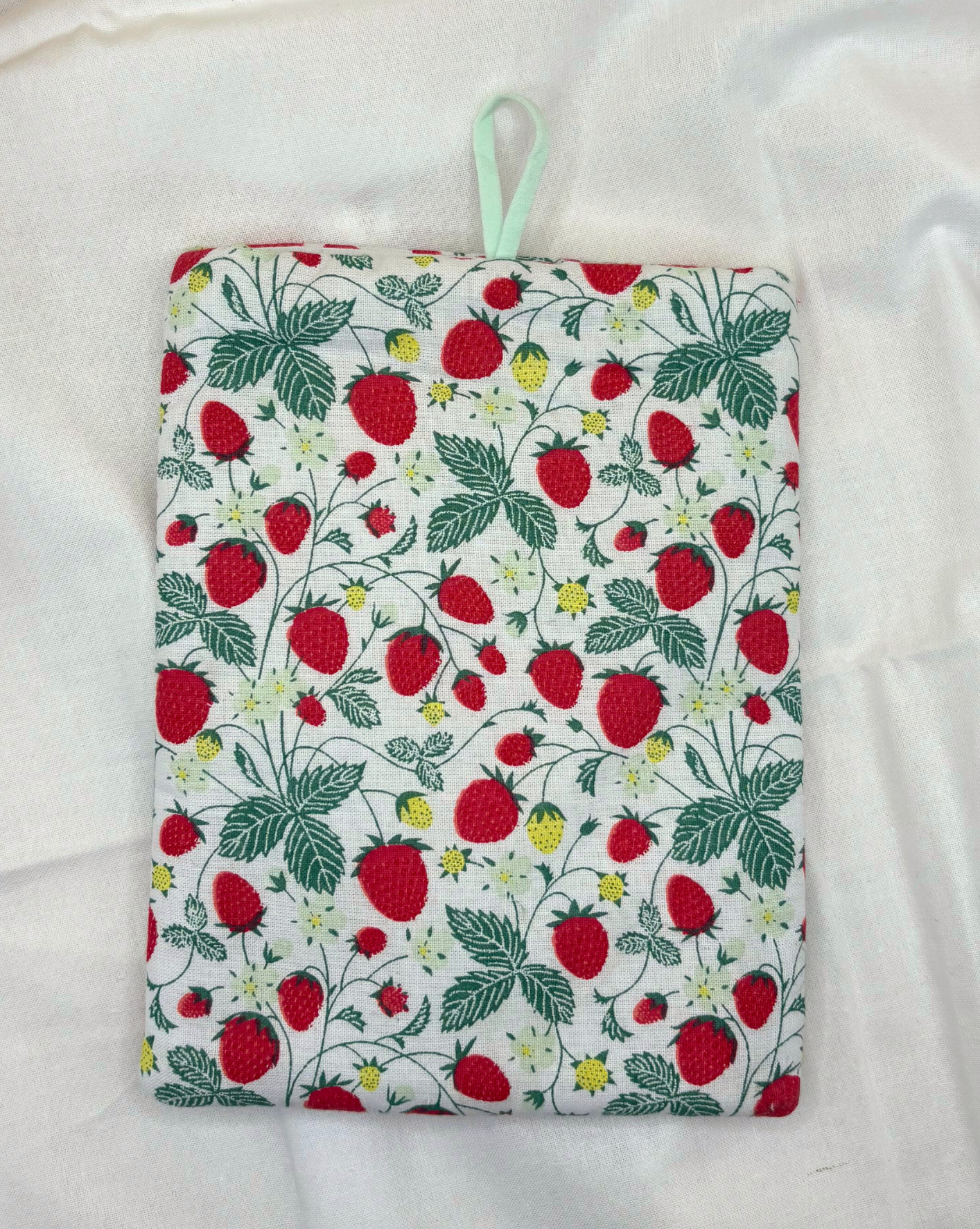 Wild Strawberries Padded Soft E-Reader Sleeve