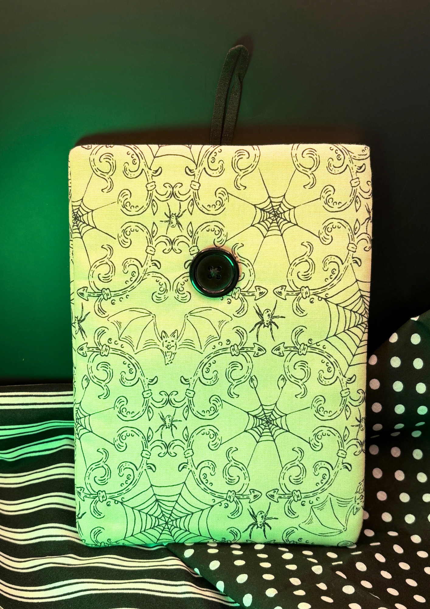 Moonlit Web Padded Soft E-Reader Sleeve