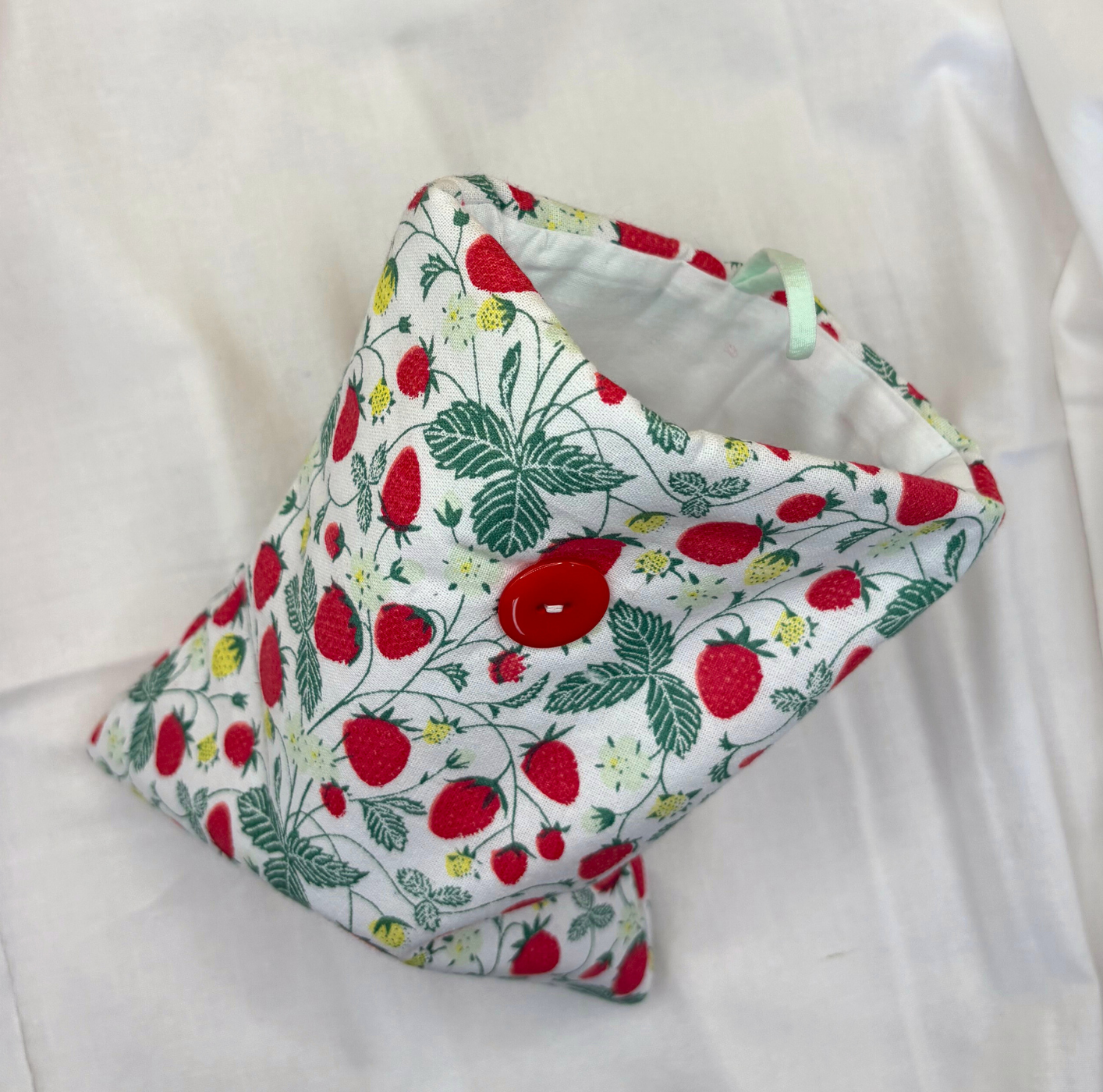 Wild Strawberries Padded Soft E-Reader Sleeve