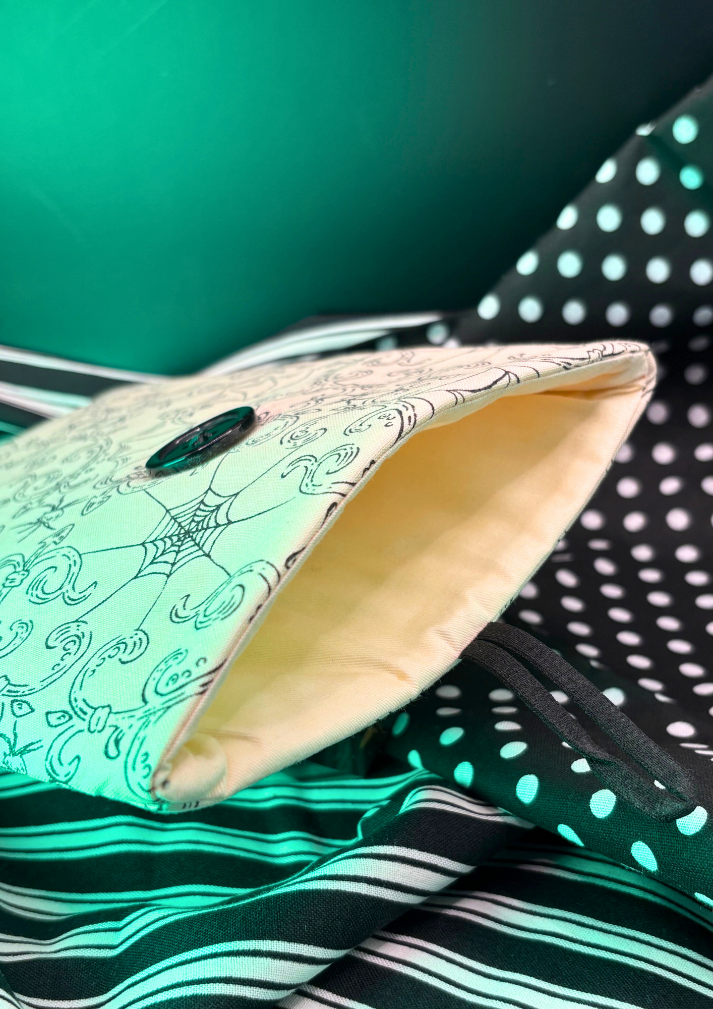 Moonlit Web Padded Soft E-Reader Sleeve