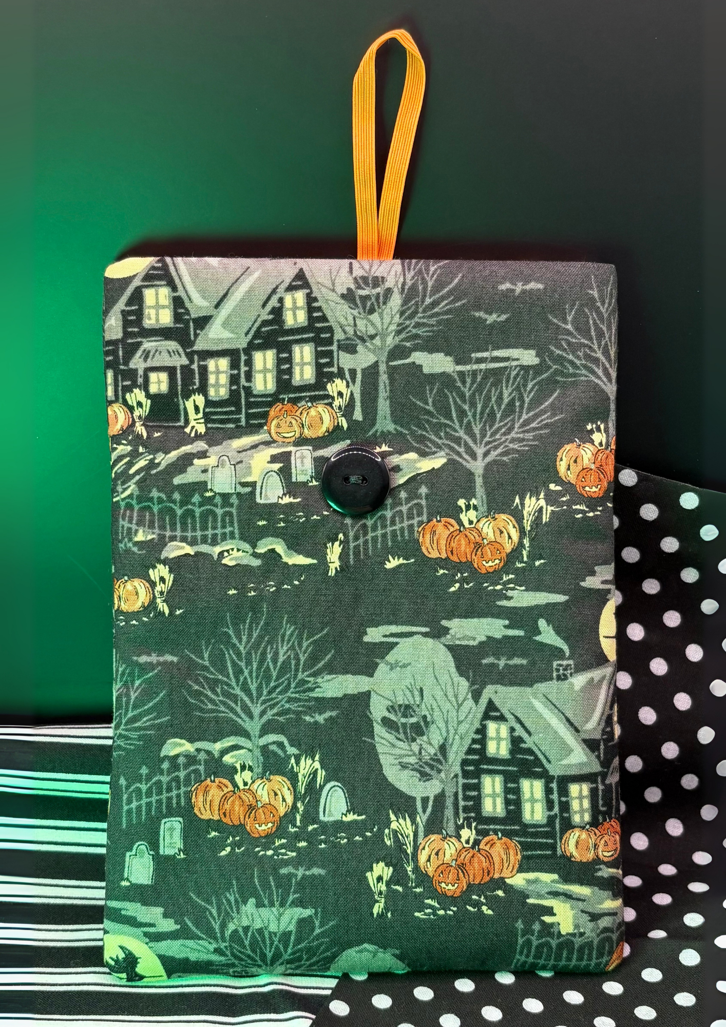 Pumpkin Town Padded Soft E-Reader Sleeve