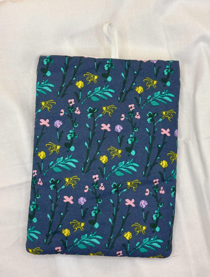 Summer Apiary Padded Soft E-Reader Sleeve