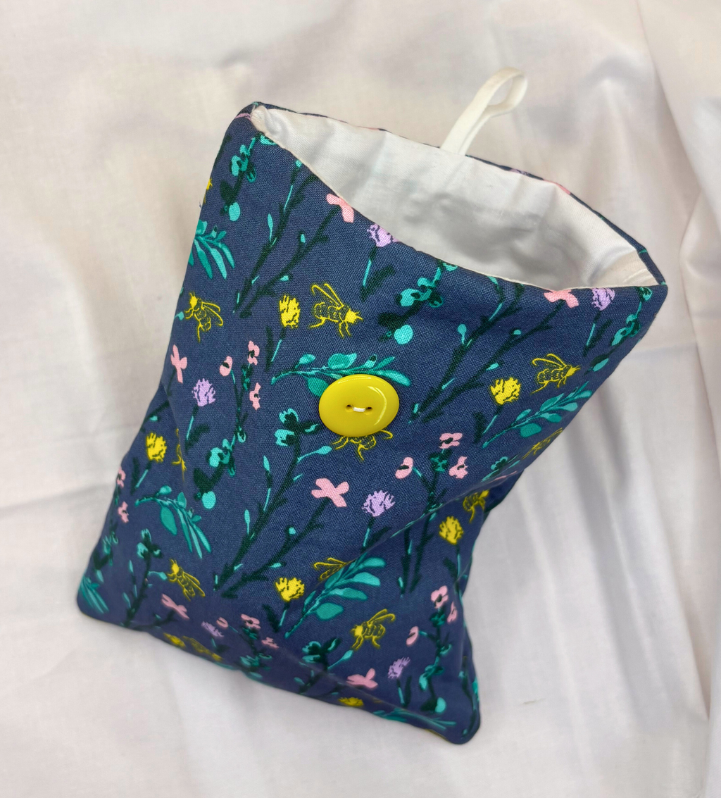 Summer Apiary Padded Soft E-Reader Sleeve