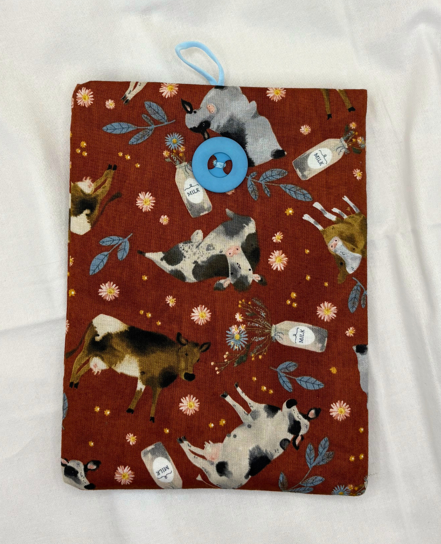 Dairy Field Padded Soft E-Reader Sleeve