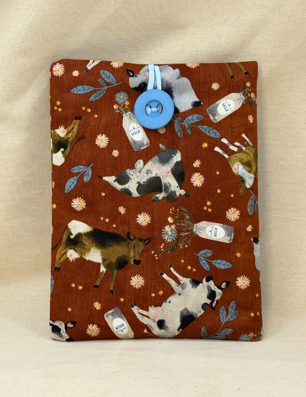 Dairy Field Padded Soft E-Reader Sleeve