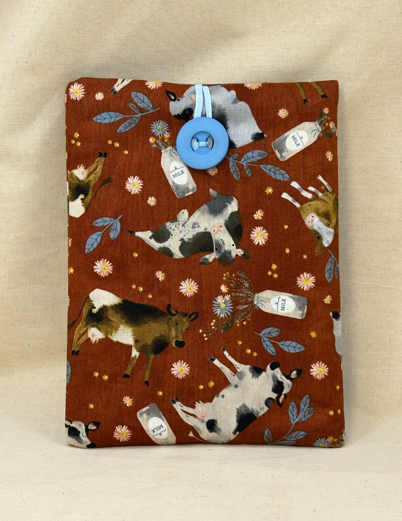 Dairy Field Padded Soft E-Reader Sleeve