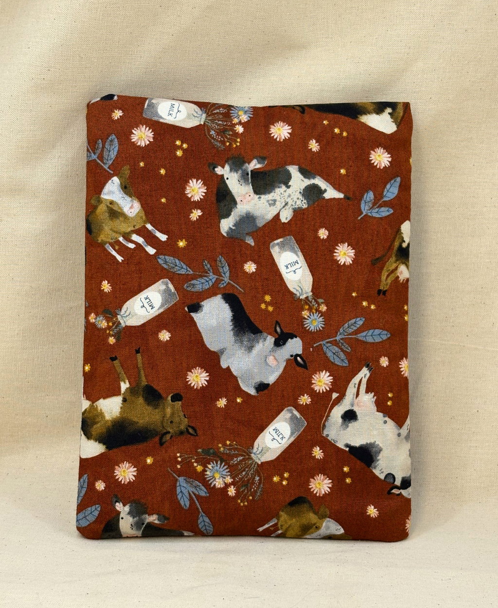 Dairy Field Padded Soft E-Reader Sleeve