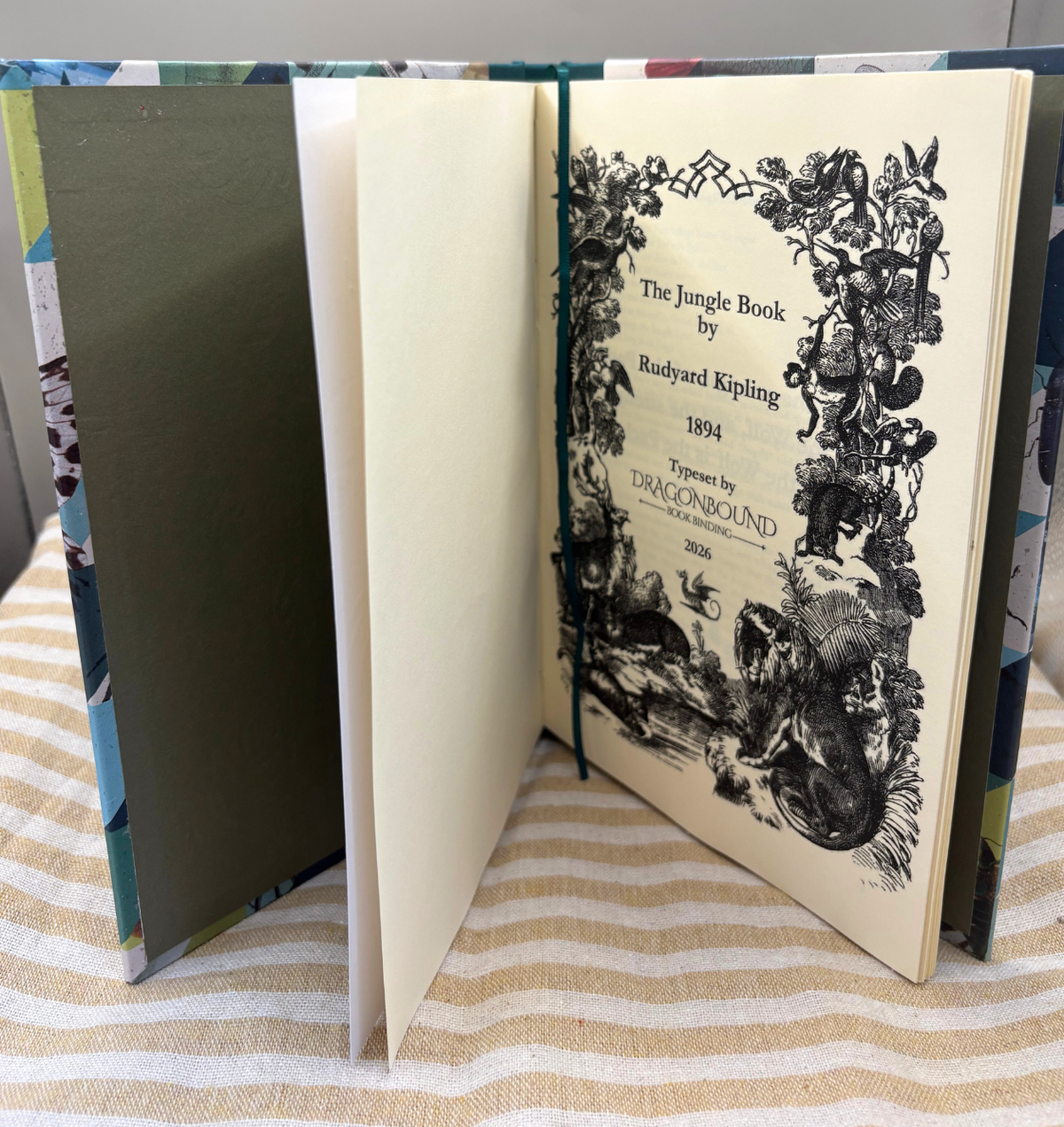 The Jungle Book Handbound Classic Novel