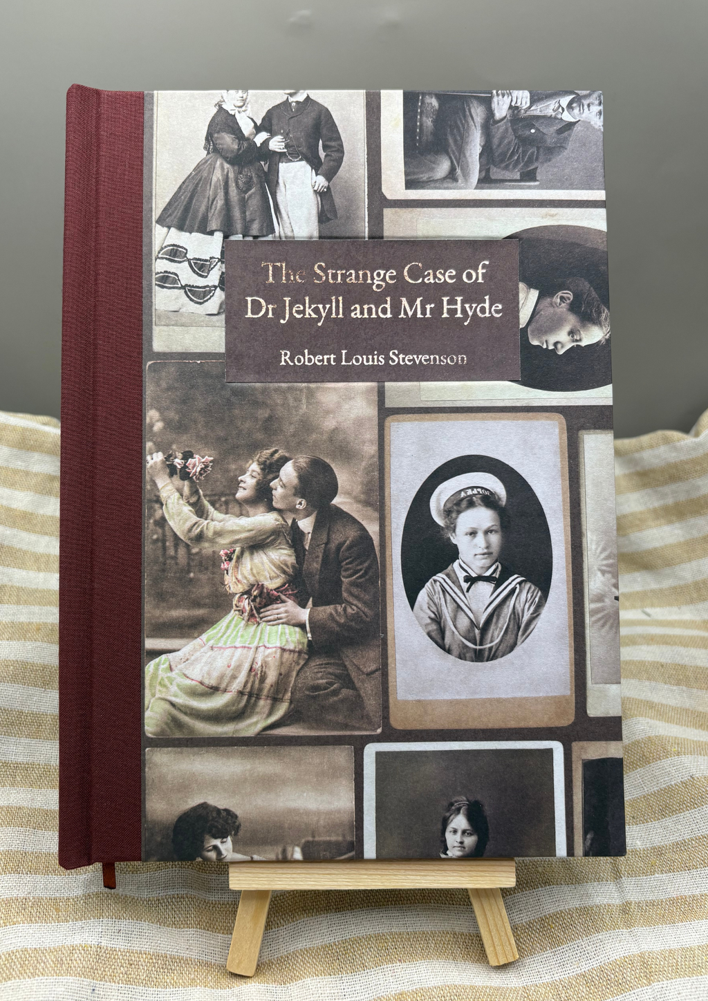 The Strange Case of Dr Jekyll and Mr Hyde Handbound Classic Novel