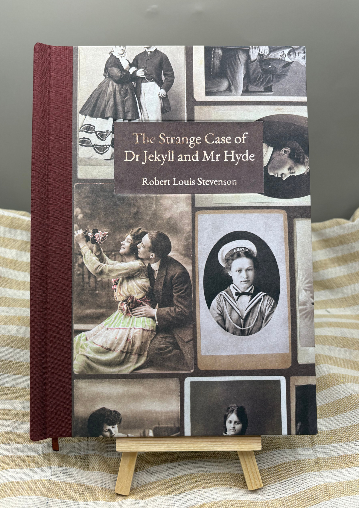 The Strange Case of Dr Jekyll and Mr Hyde Handbound Classic Novel