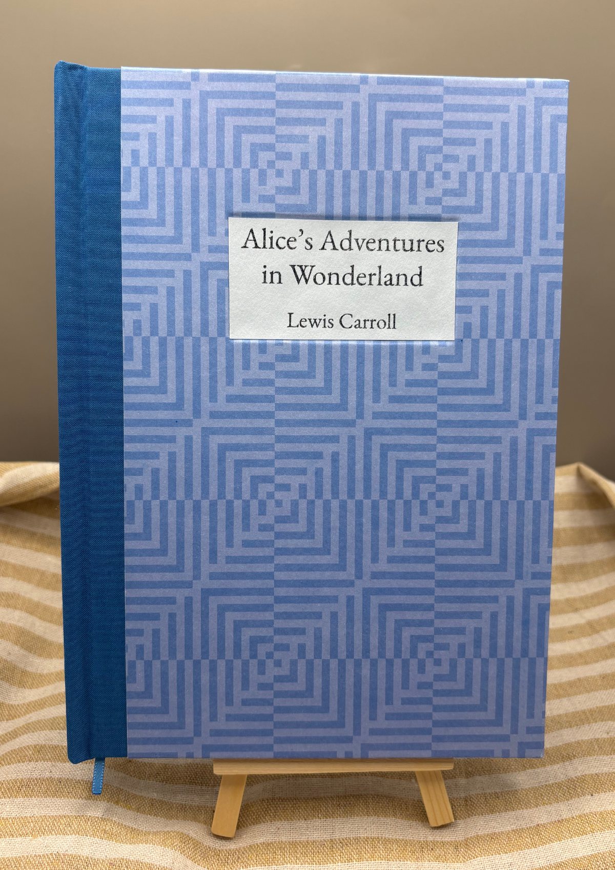 Alice's Adventures in Wonderland Handbound Classic Novel Set