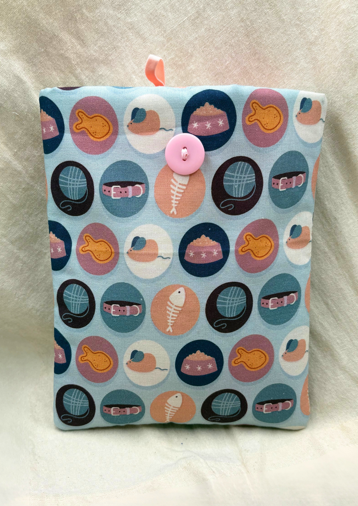 Kitty Curiosities Padded Soft E-Reader Sleeve