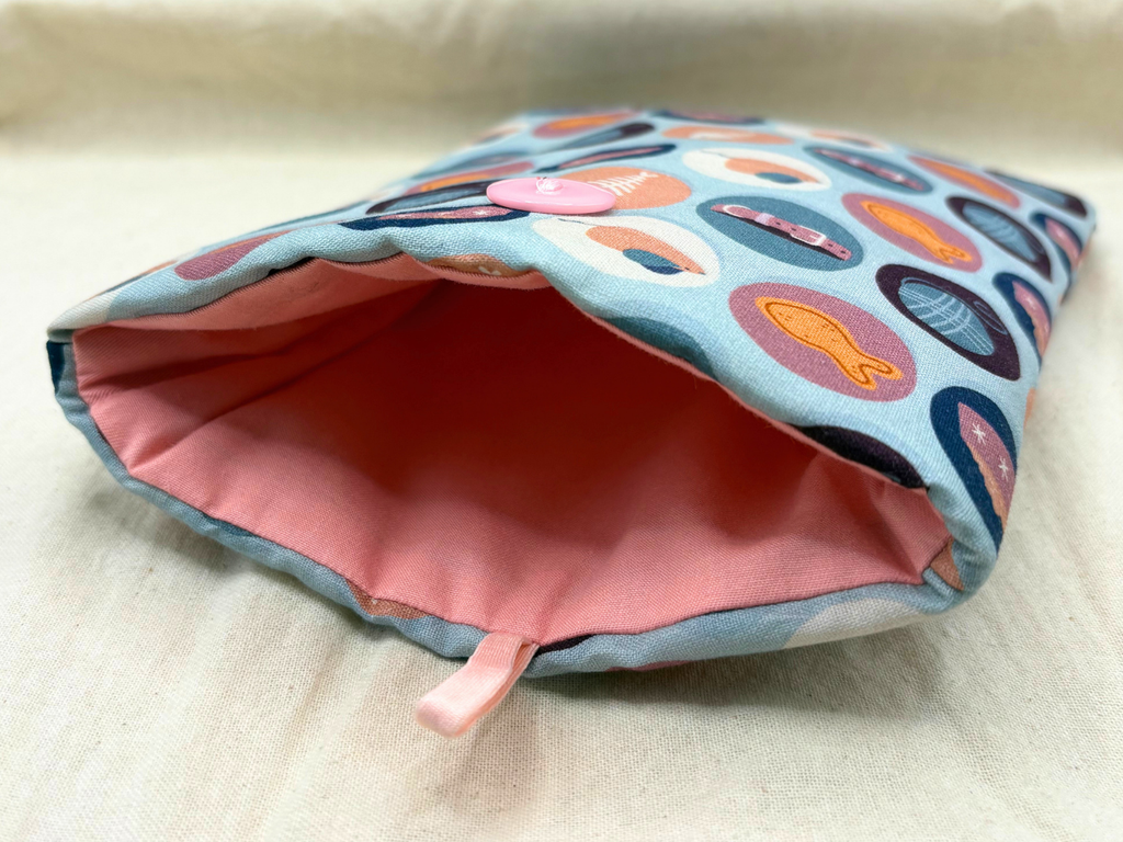 Kitty Curiosities Padded Soft E-Reader Sleeve