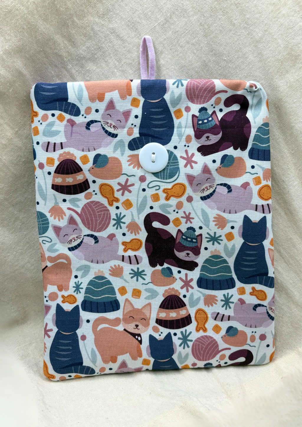 Cold Paws Club Padded Soft E-Reader Sleeve