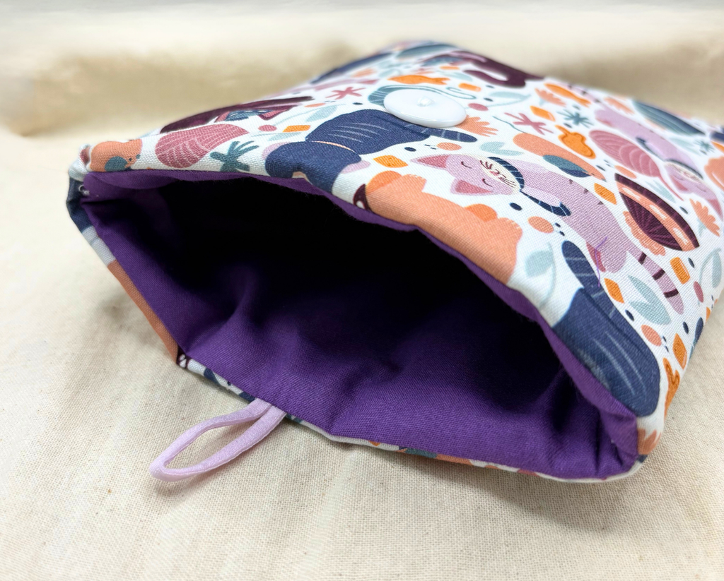 Cold Paws Club Padded Soft E-Reader Sleeve