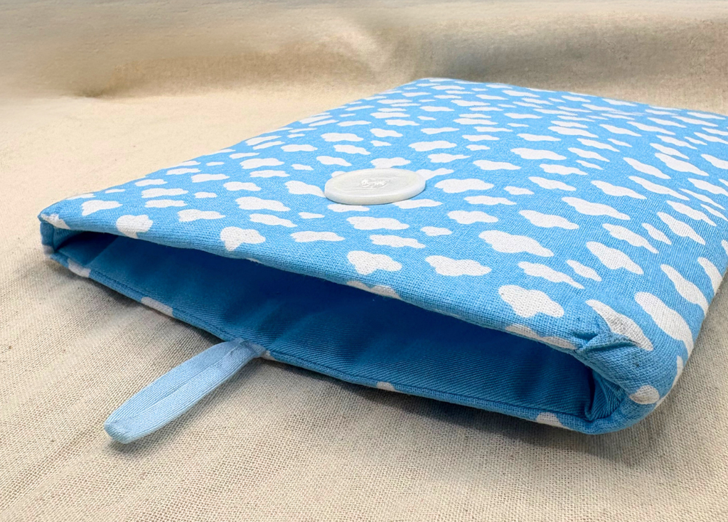 Friend In Me Padded Soft E-Reader Sleeve